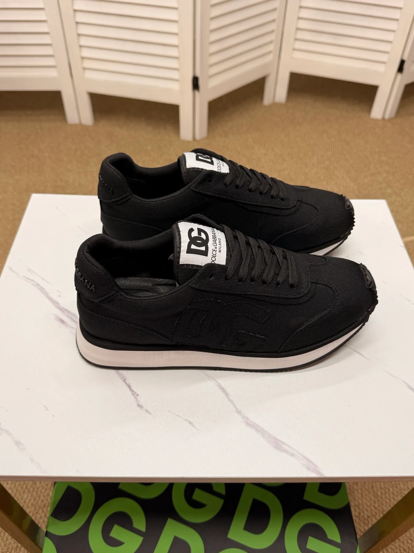 Men's clothing and shoes 230. The latest sports and casual shoes for couples (DG) are fashionable and versatile, and can add luster to various looks. Create an exquisite design with unique dynamic vitality and modern atmosphere, showing modern elegance. Size: 36-46 (45 and 46 are custom-made and cannot be returned or exchanged) Se